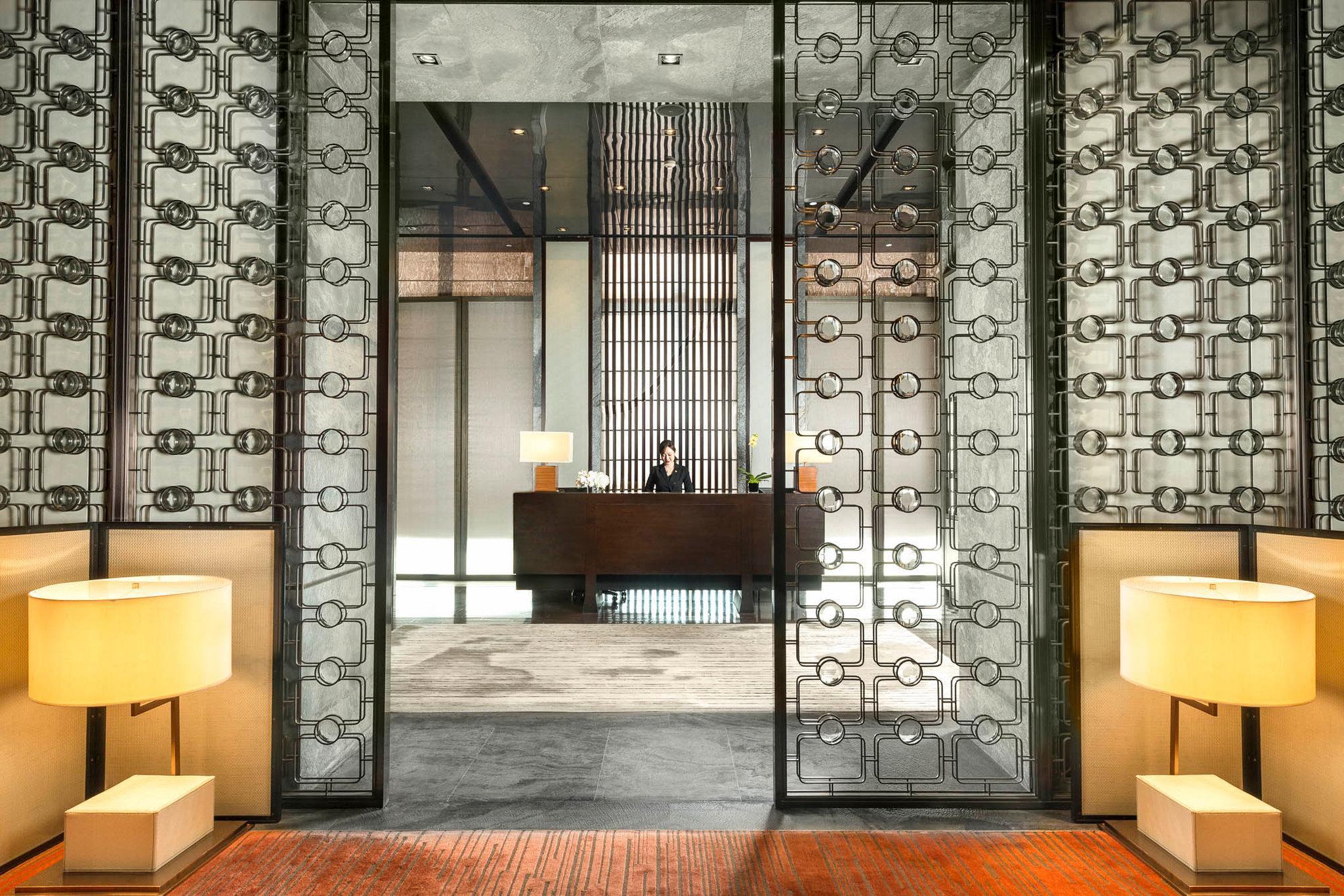 Regent Shanghai Pudong - Complimentary First Round Minibar Per Stay - Including A Bottle Of Wine Exterior photo