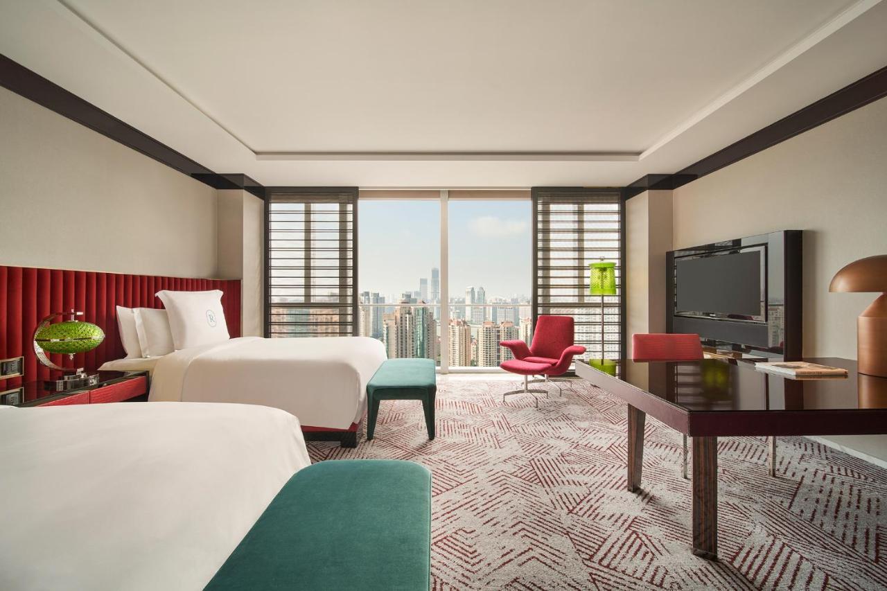 Regent Shanghai Pudong - Complimentary First Round Minibar Per Stay - Including A Bottle Of Wine Exterior photo