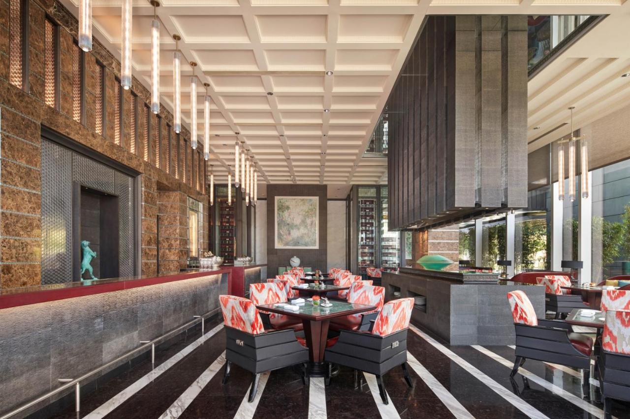 Regent Shanghai Pudong - Complimentary First Round Minibar Per Stay - Including A Bottle Of Wine Exterior photo