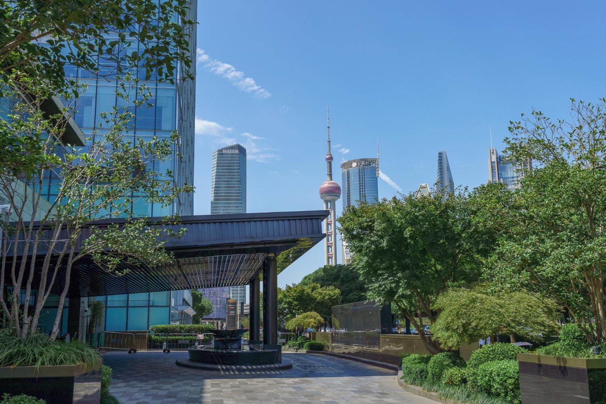 Regent Shanghai Pudong - Complimentary First Round Minibar Per Stay - Including A Bottle Of Wine Exterior photo