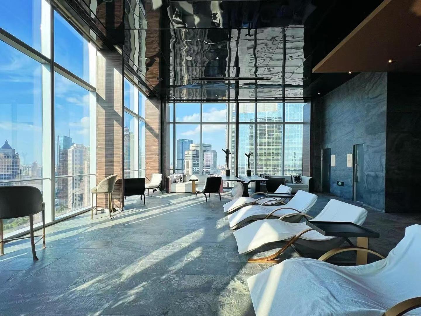 Regent Shanghai Pudong - Complimentary First Round Minibar Per Stay - Including A Bottle Of Wine Exterior photo